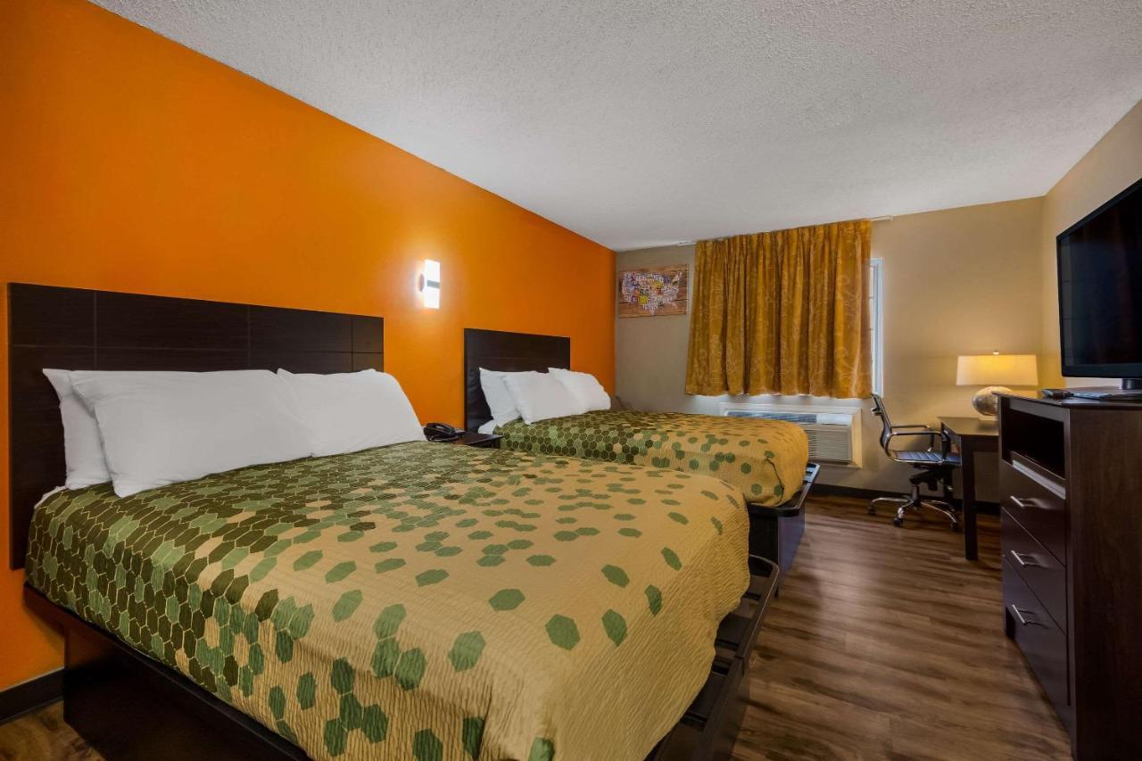 Econo Lodge San Antonio Near Seaworld - Medical Center Exterior foto